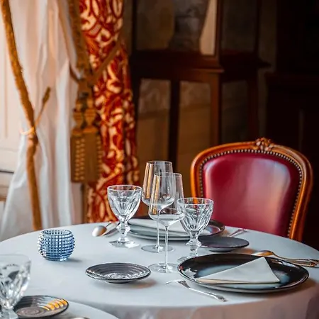 Bed & Breakfast Chateau Pape Clement Pessac