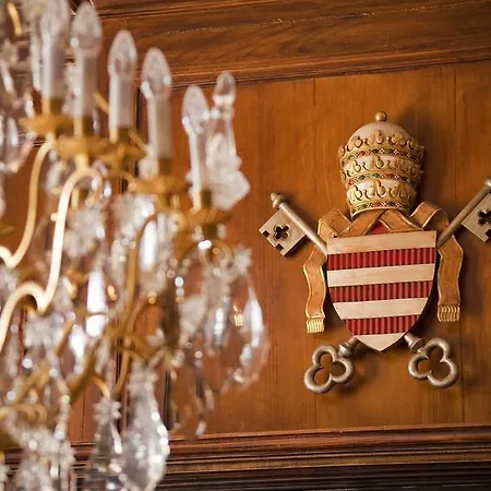 Bed & Breakfast Chateau Pape Clement 3*