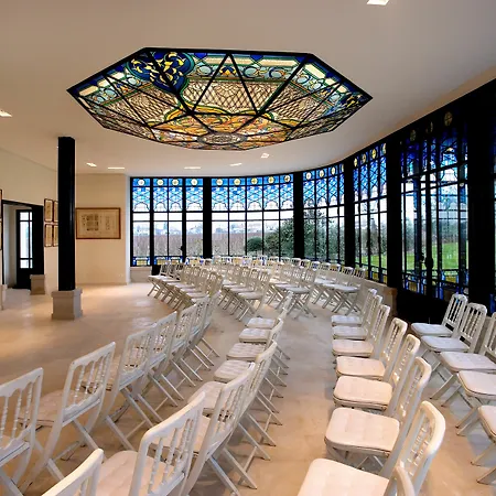 Chateau Pape Clement Hotel