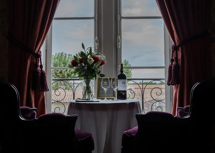 Hotell Chateau Pape Clement 3*