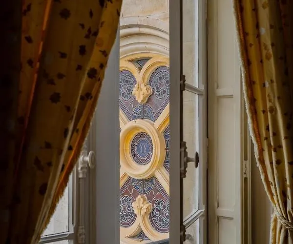 克莱门特法式城堡佩普酒店 佩萨克