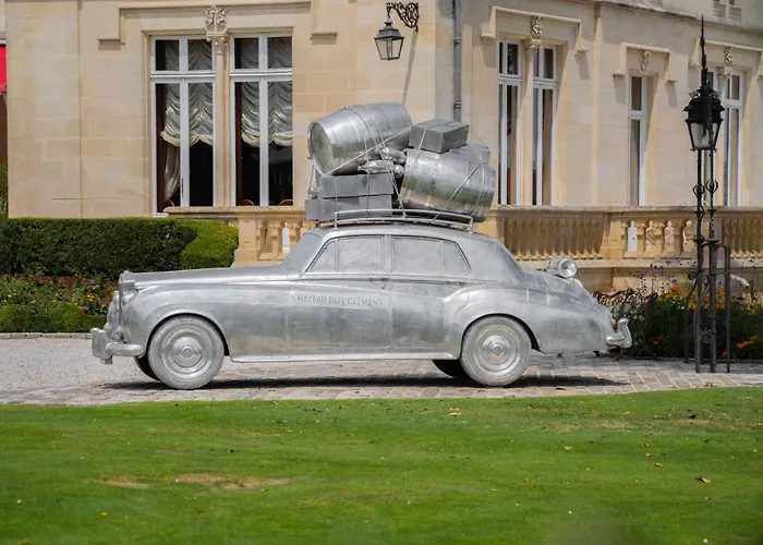 Hotell Chateau Pape Clement 3*