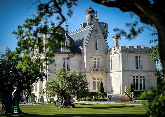 Hotell Chateau Pape Clement 3*